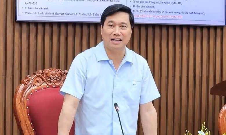 Thứ trưởng Nguyễn Tường Văn thống nhất nghiệm thu có điều kiện đoạn tuyến Km34+315-Km78+530 cao tốc Quảng Ngãi - Hoài Nhơn.