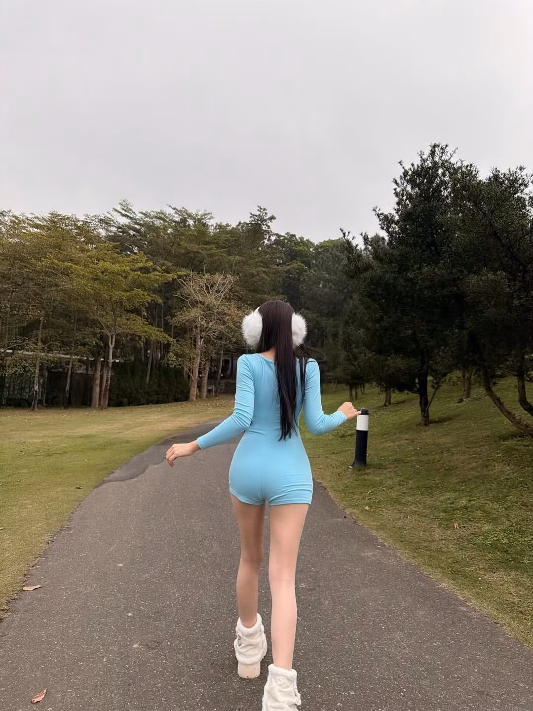 Thời gian qua, Hoàng Lan Anh được cộng đồng mạng chú ý hơn với chuyện tình cùng nam tiền vệ Phạm Minh Phúc. Minh Phúc gây ấn tượng với người hâm mộ sau những màn trình diễn nổi bật trong màu áo U23 Việt Nam, đặc biệt là bàn thắng mang tính quyết định giúp Việt Nam hạ UAE 3-2 ở tứ kết U23 châu Á 2026. (Ảnh: IGNV)