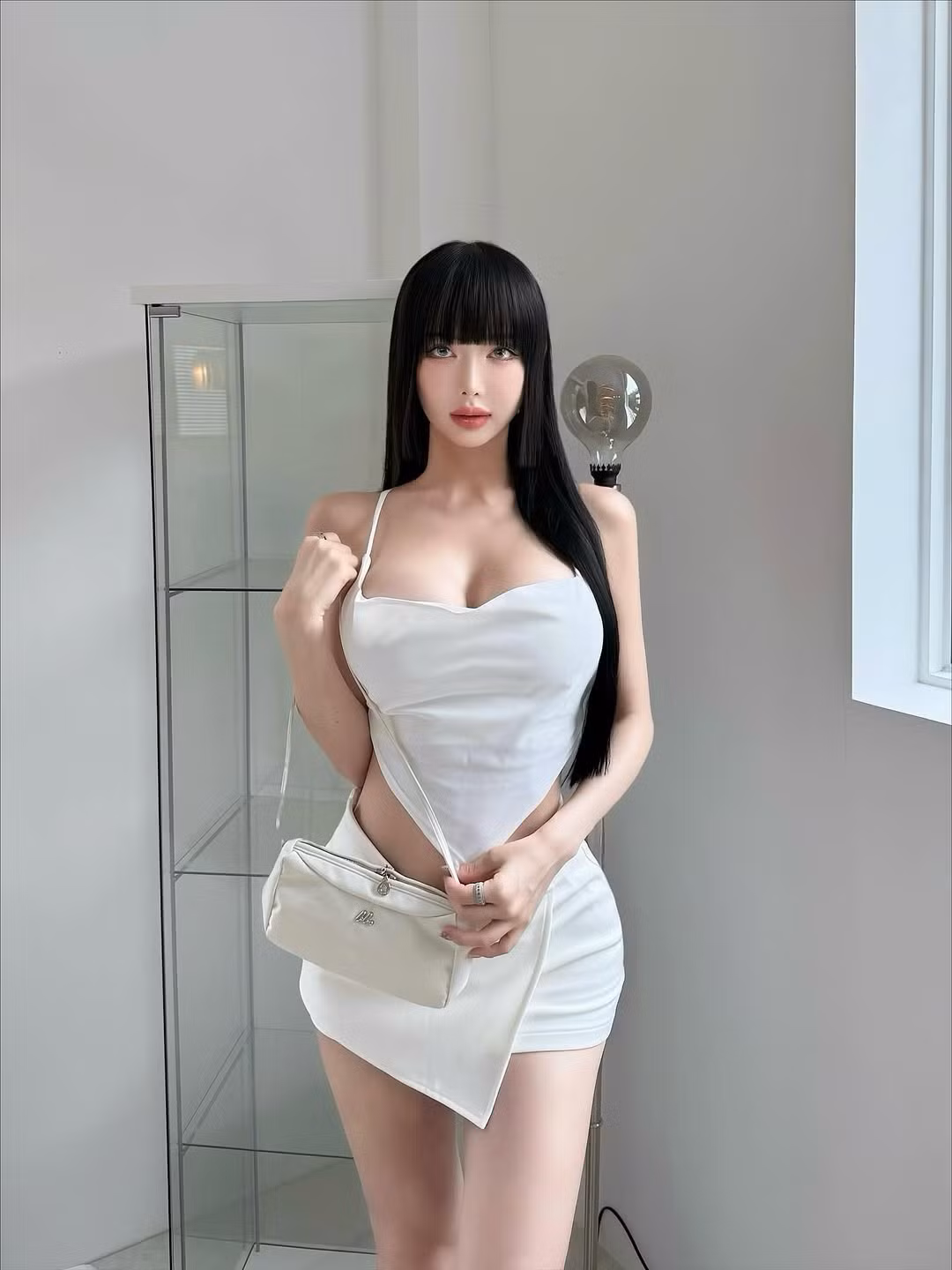 Từ vai trò người mẫu ảnh và sáng tạo nội dung, Luna Kim đã chuyển hướng sang âm nhạc điện tử và nhanh chóng khẳng định được vị thế, trở thành gương mặt quen thuộc tại các lễ hội âm nhạc. (Ảnh: FBNV)