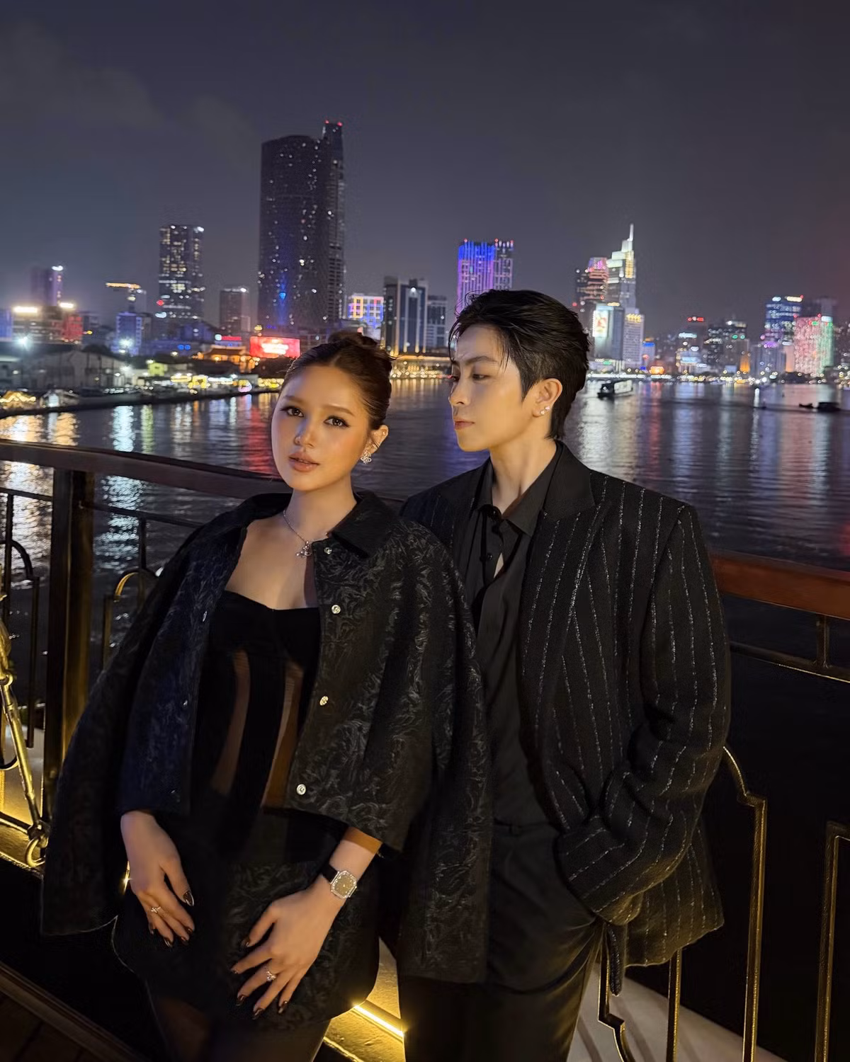 Hiện tại, Xoài Non vẫn tiếp tục công việc trên mạng xã hội, nhan sắc thăng hạng. Hot girl này đang có chuyện tình đẹp với người yêu Gil Lê, cả hai thường xuyên đăng tải những khoảnh khắc ngọt ngào, hay đi du lịch cùng nhau lên trang cá nhân.