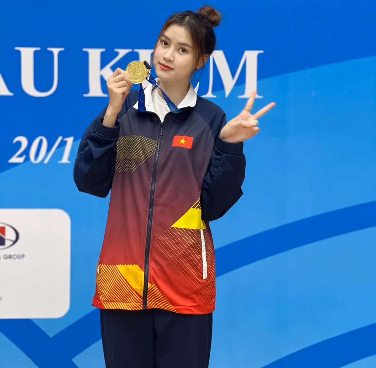 Ngô Thị Hương (sinh năm 2001, quê Hải Phòng) là cái tên đã gây bão mạng xã hội ngay từ trước khi SEA Games 33 khởi tranh bởi vẻ đẹp và thần thái không khác gì người mẫu.