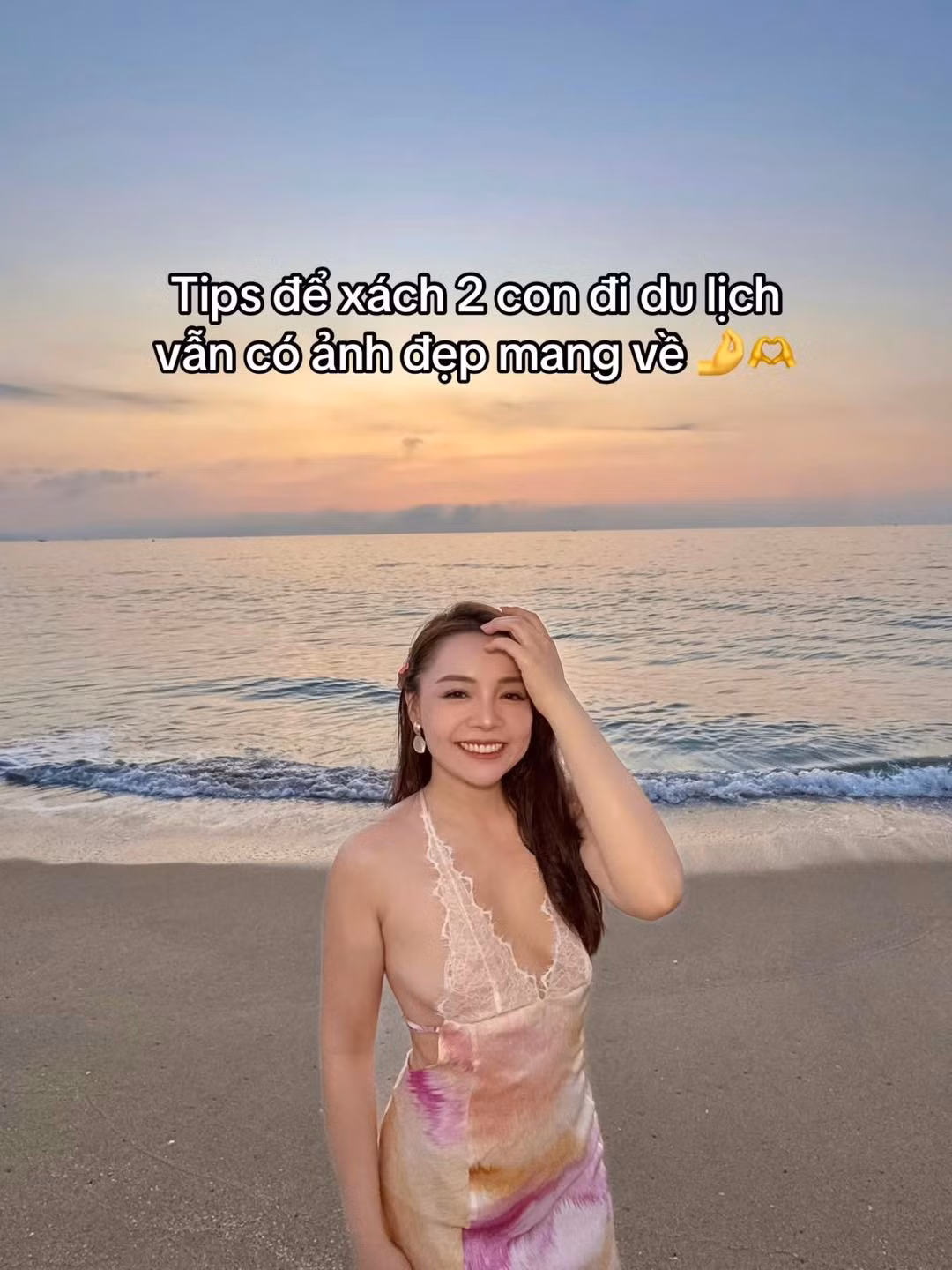 Trinh Phạm được biết đến là một nhà sáng tạo nội dung nổi đình nổi đám trong làng review mỹ phẩm, làm đẹp. Ngoài việc chia sẻ những bí quyết, sản phẩm làm đẹp, mới đây cô nàng còn chia sẻ loạt "tip" để có được những bức hình sống ảo lung linh khi đi du lịch, thu hút về rất nhiều sự chú ý.