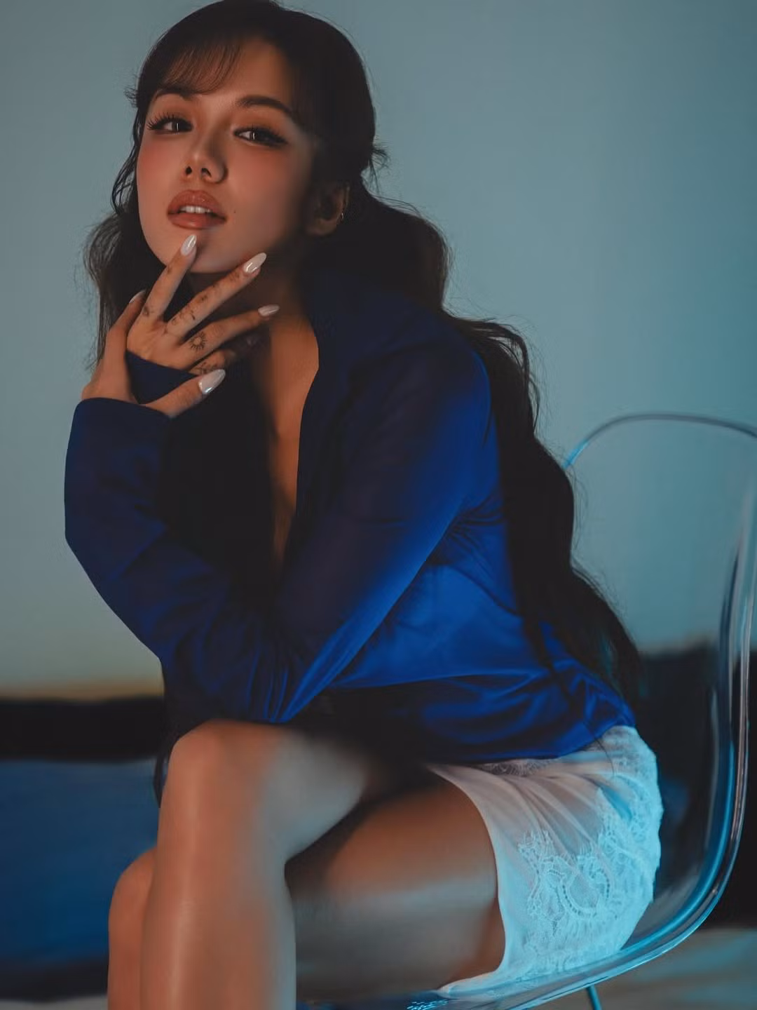 Từ khi mới ra mắt, nữ ca sĩ gắn liền với hình ảnh nhẹ nhàng, thơ mộng, gắn liền với danh xưng "nàng thơ". (Ảnh: FBNV)