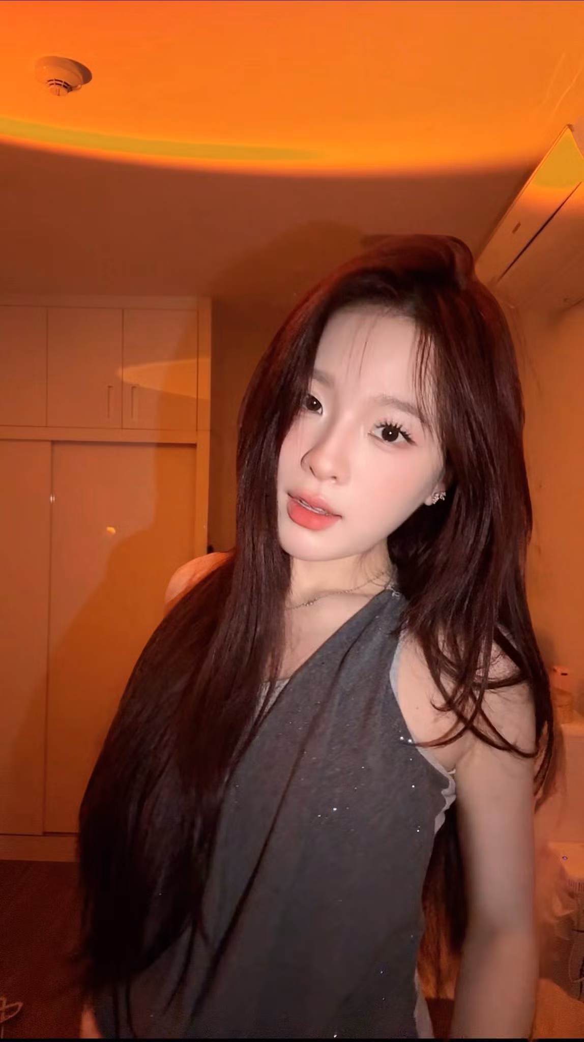 Bỏ lại sau lưng những thị phi, Ngọc Kem giờ đây xuất hiện với một vẻ ngoài rạng rỡ, cuốn hút và đầy tự tin. (Ảnh: Facebook Trần Nguyễn Hồng Ngọc)