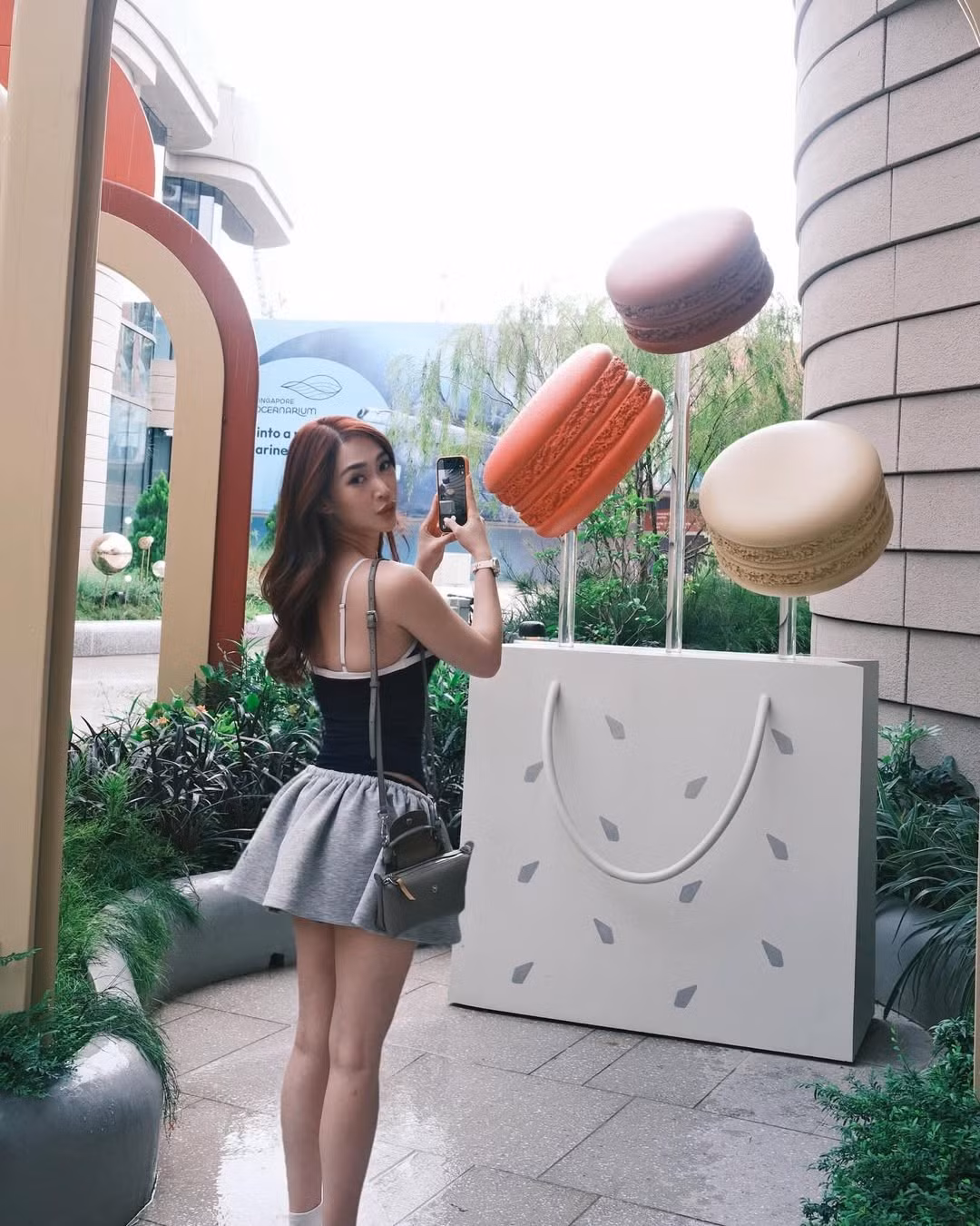 Thời điểm mới nổi, Sun HT được biết đến với hình ảnh "bánh bèo" nữ tính, đáng yêu. Theo thời gian, Sun HT đã có sự "lột xác" ngoạn mục. Cô dần chuyển hướng sang hình ảnh trưởng thành, quyến rũ và cá tính hơn. (Ảnh: IGNV)
