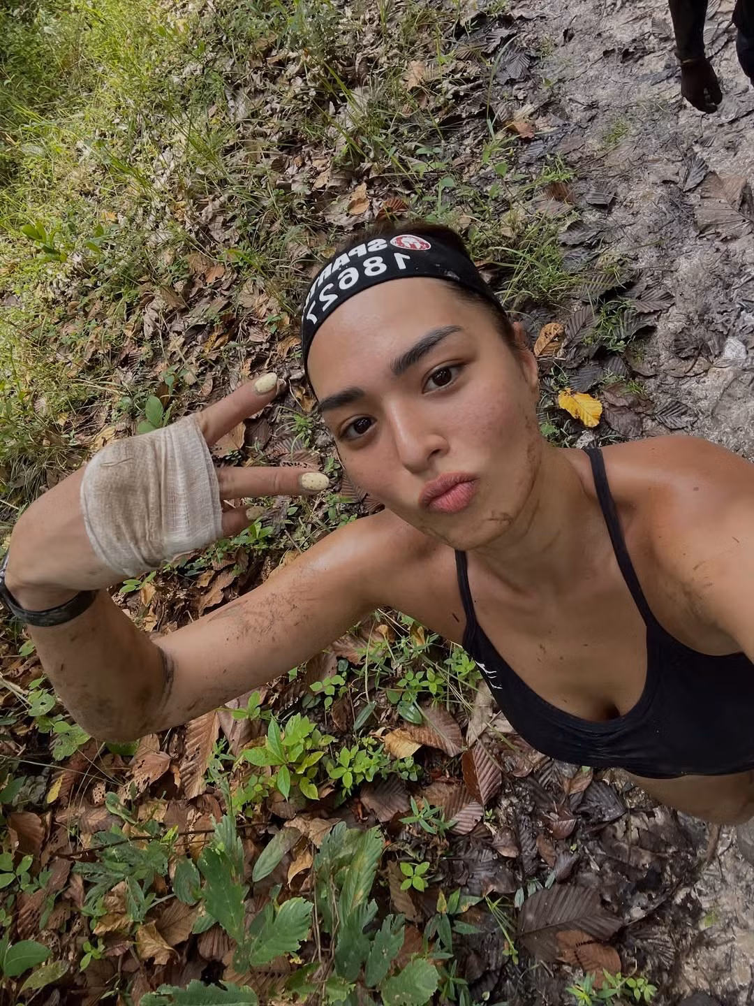 Cô nàng là Miss Universe Thailand 2021 (Hoa hậu Hoàn vũ Thái Lan 2021). Cô mang hai dòng máu Úc (cha) và Thái Lan (mẹ), sở hữu chiều cao ấn tượng 1.83m. (Ảnh: IGNV)