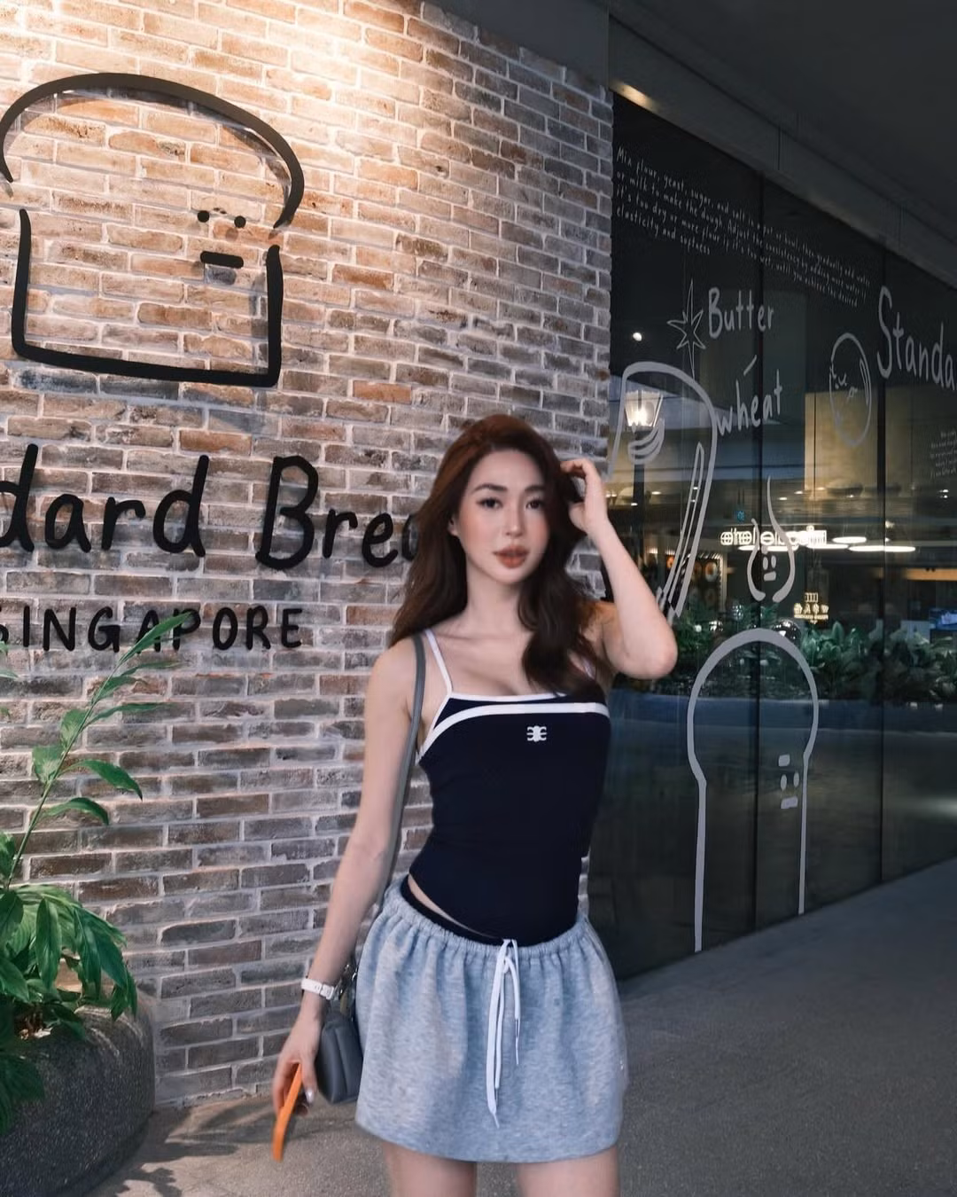 Bên cạnh công việc kinh doanh thành công, cựu hot girl cũng tận hưởng cuộc sống sang chảnh, thường xuyên có những chuyến du lịch xa hoa, đắt đỏ. (Ảnh: IGNV)