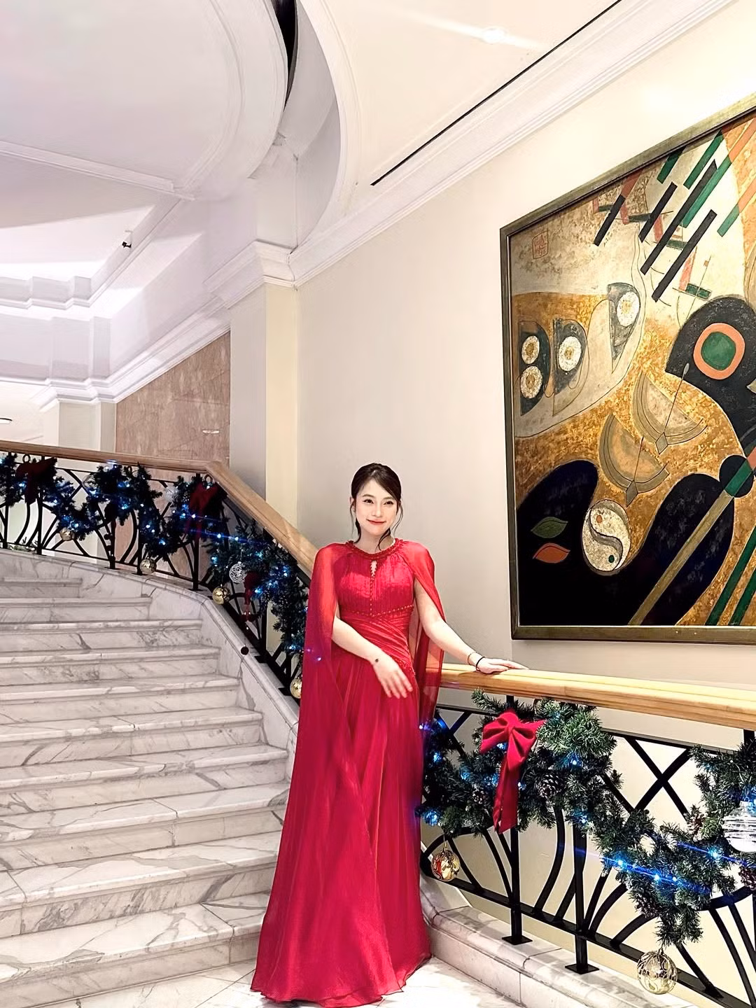 Dù là những khoảnh khắc nhìn thẳng ống kính hay những góc nghiêng xuất thần, Khánh Vy đều toát lên nguồn năng lượng tích cực. (Ảnh: IGNV)