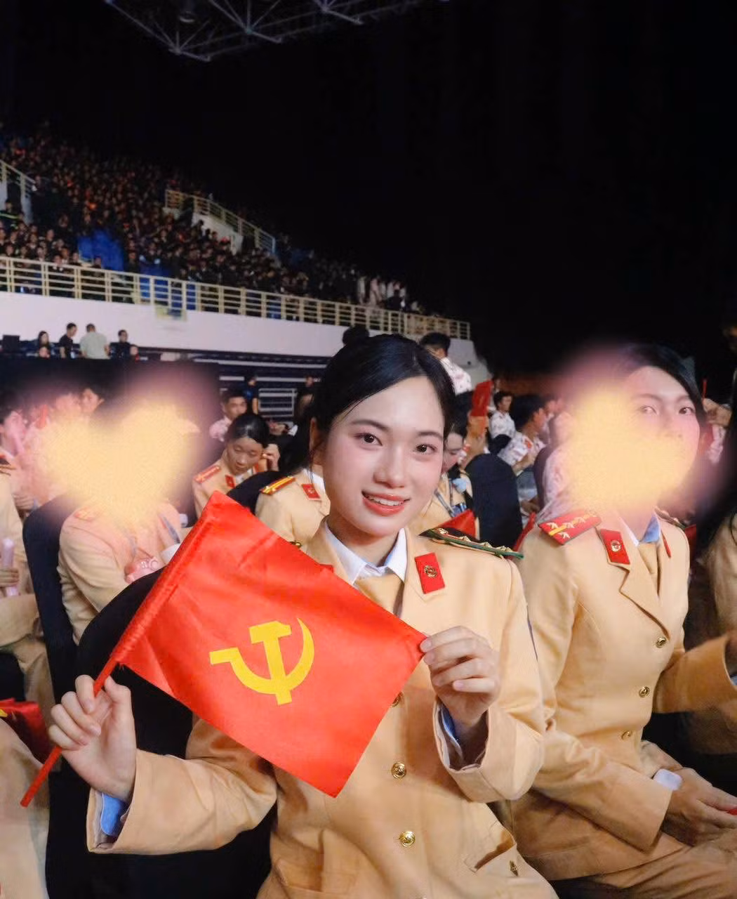 Nổi bật trong số đó là "bông hồng thép" Nguyễn Phương Ngân - học viên Học viện Cảnh sát Nhân dân. (Ảnh: FB Phương Nguyễn)