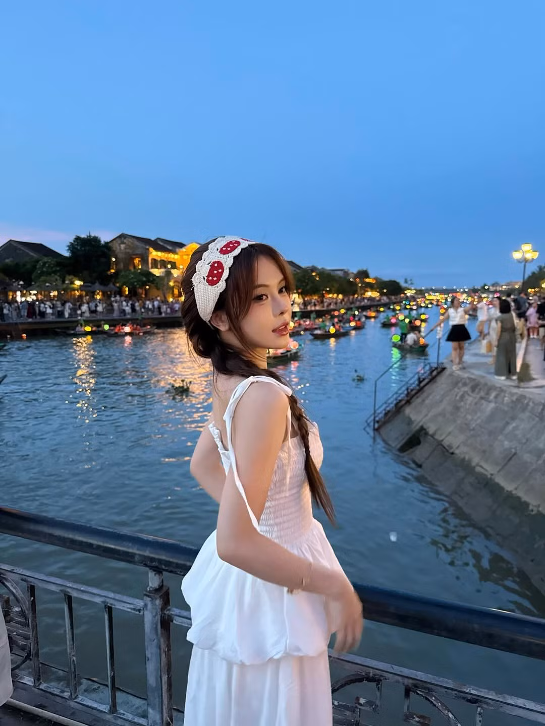 Ngoài ra, cô nàng cũng là gượng mặt được cộng đồng cosplay yêu thích khi nhiều lần hóa thân thành các nhân vật game đầy ấn tượng.