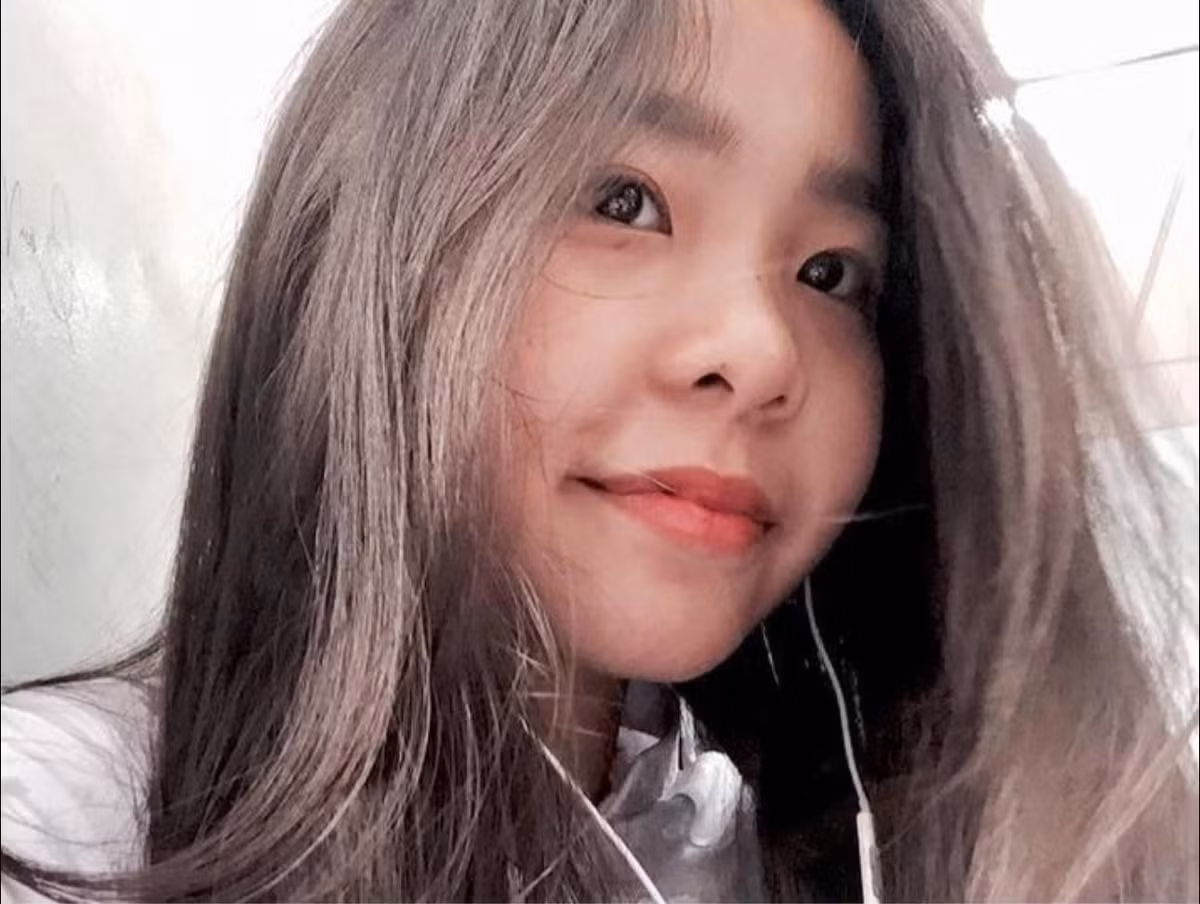 Trong bài đăng của mình, Tammy Phạm không hề né tránh mà thẳng thắn xác nhận những thông tin đã công khai: "Độ ngoài sửa mũi + niềng răng đã public rồi." Cô thừa nhận việc can thiệp thẩm mỹ đã giúp cô trở nên tự tin và xinh đẹp hơn. (Ảnh: FBNV)