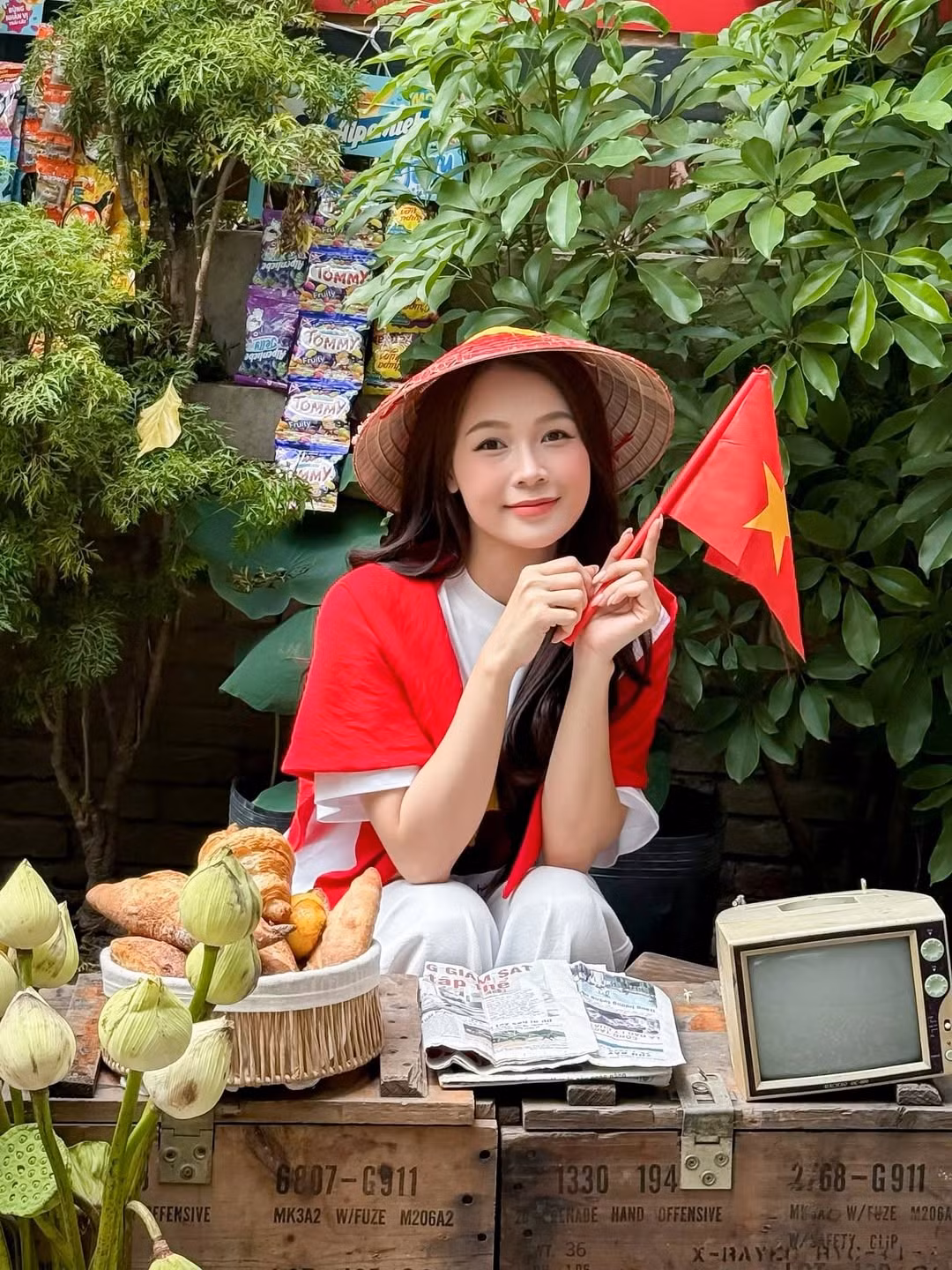 Đón chào ngày Quốc khánh 2/9, nữ diễn viên Sam đã chia sẻ bộ ảnh mới đầy ý nghĩa, thu hút sự quan tâm của đông đảo người hâm mộ. (Ảnh: IGNV)