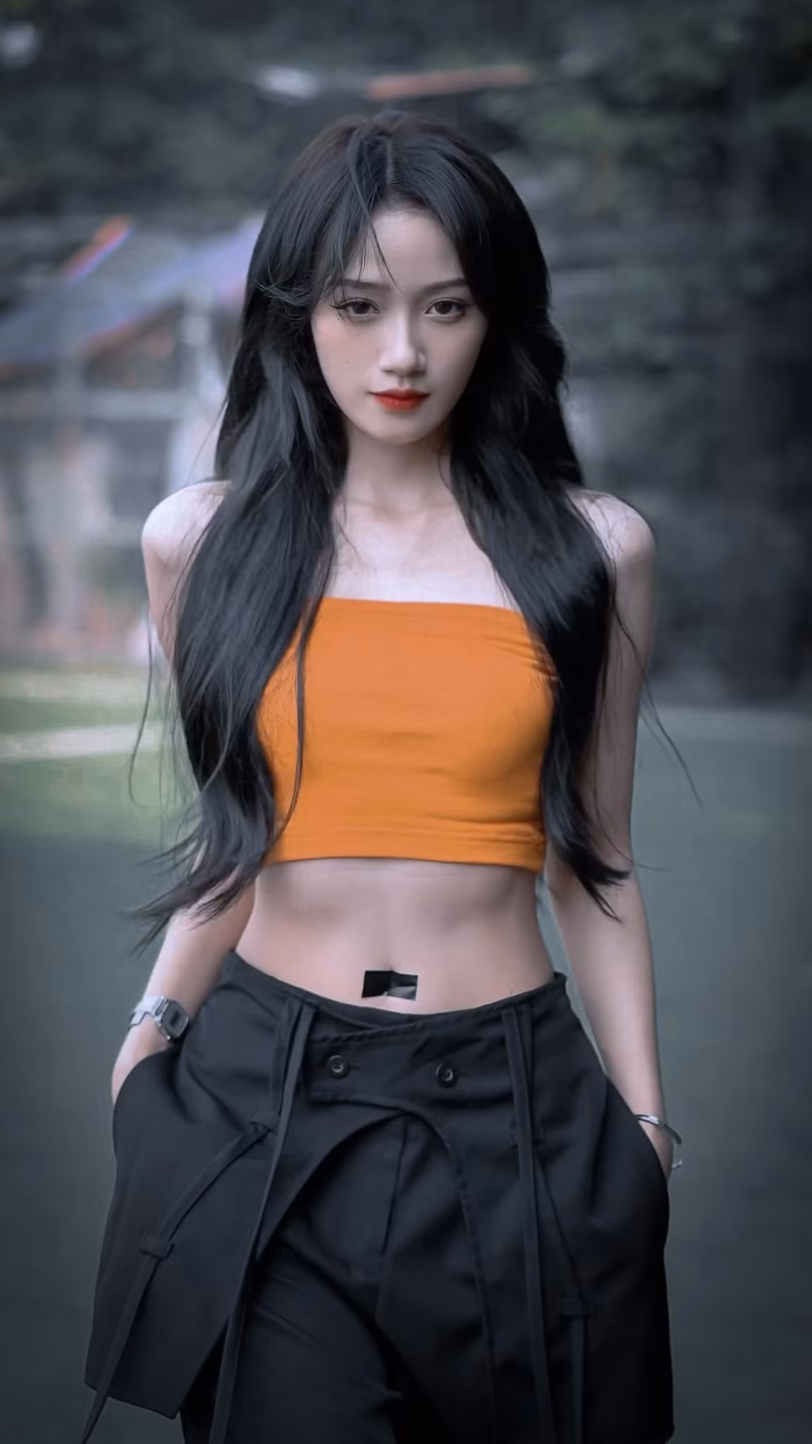 Đào Lê Phương Hoa nổi tiếng với biệt danh "cô giáo dạy nhảy hot nhất TikTok" nhờ những video vũ đạo cuốn hút, bắt trend nhanh chóng và khả năng biên đạo tốt.