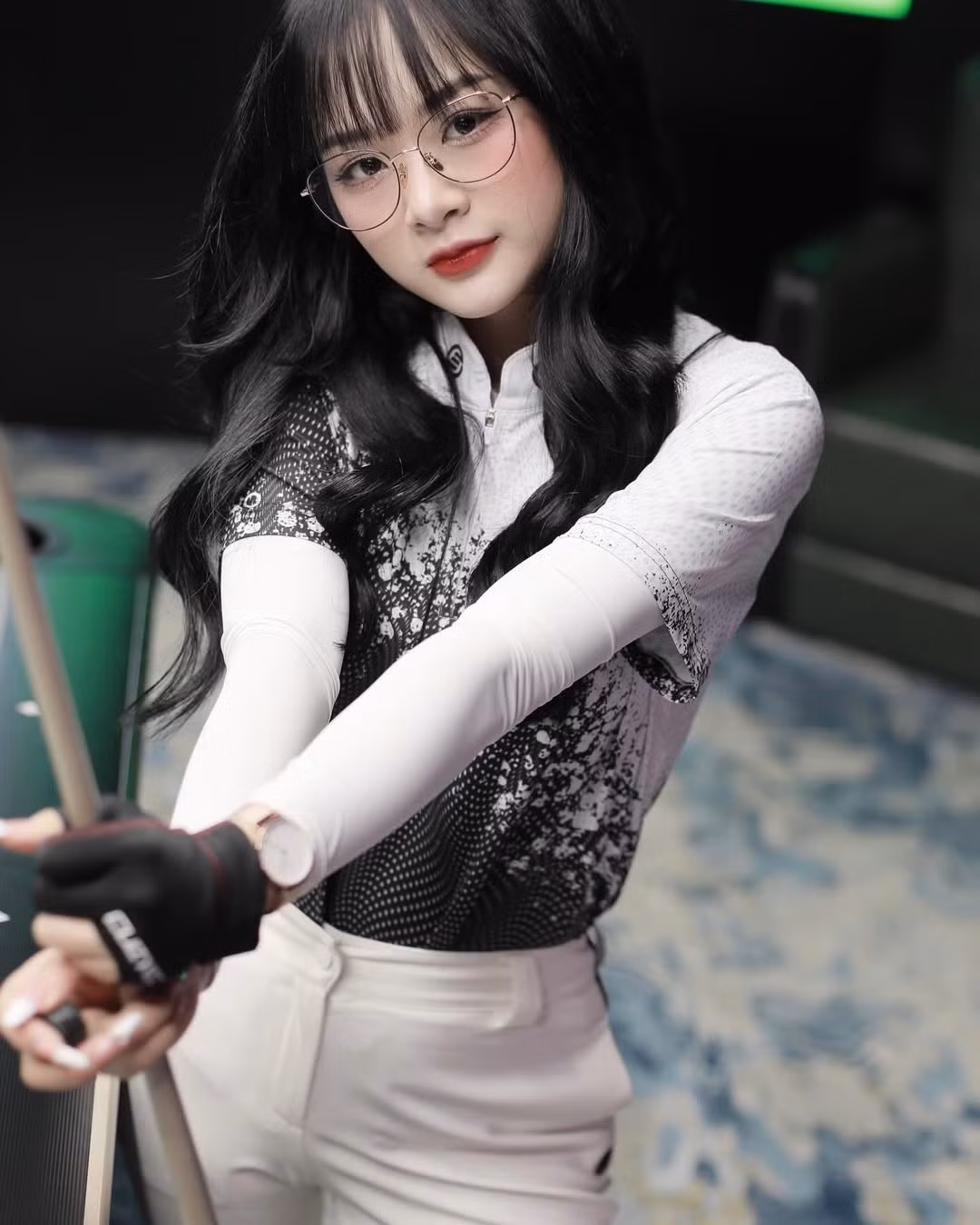Dòng trạng thái này được xem là lời ngầm khẳng định rõ ràng nhất cho việc cô và nửa kia đã "đường ai nấy đi" sau một thời gian công khai hẹn hò. (Ảnh: IGNV)