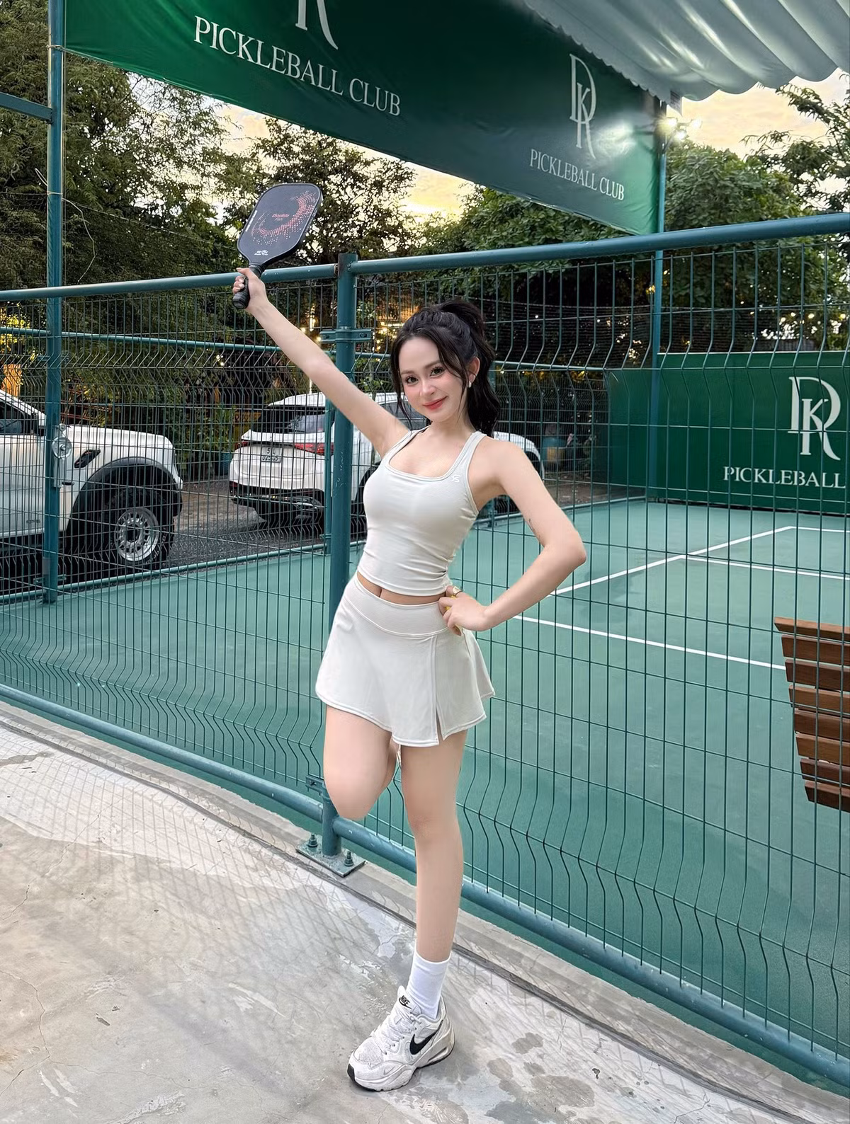 hot-girl-pickleball-3.jpg