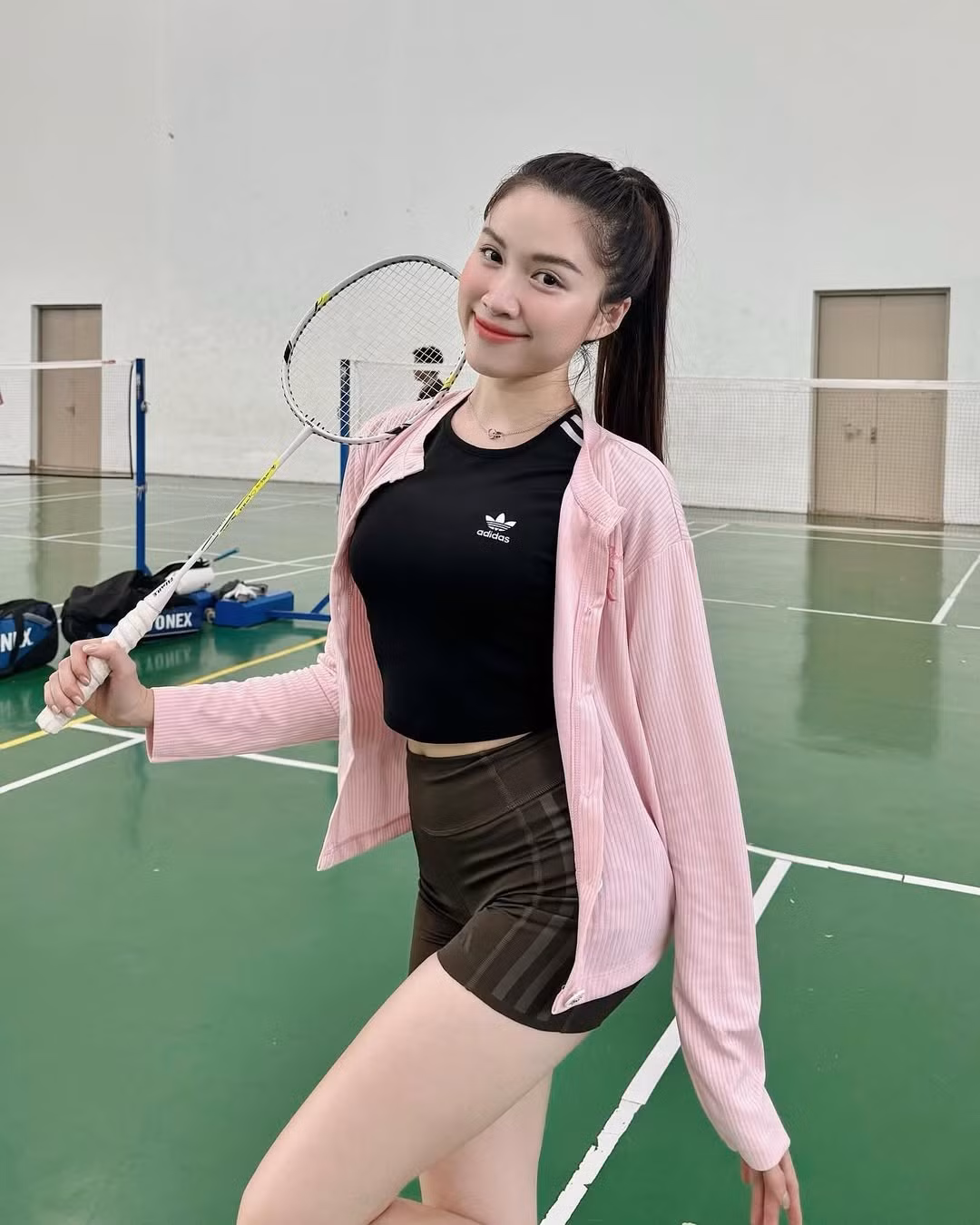 Trước đó, nữ MC cũng thể hiện là người đam mê các môn thể thao có tính vận động như cầu lông, tennis, pickleball.
