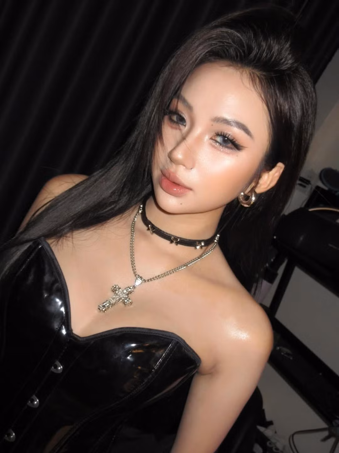Sự biến hóa đa dạng từ nóng bỏng sang ngọt ngào không chỉ giúp cô nàng làm mới hình ảnh trong mắt công chúng mà còn khẳng định gu thẩm mỹ "không phải dạng vừa". (Ảnh: IGNV)