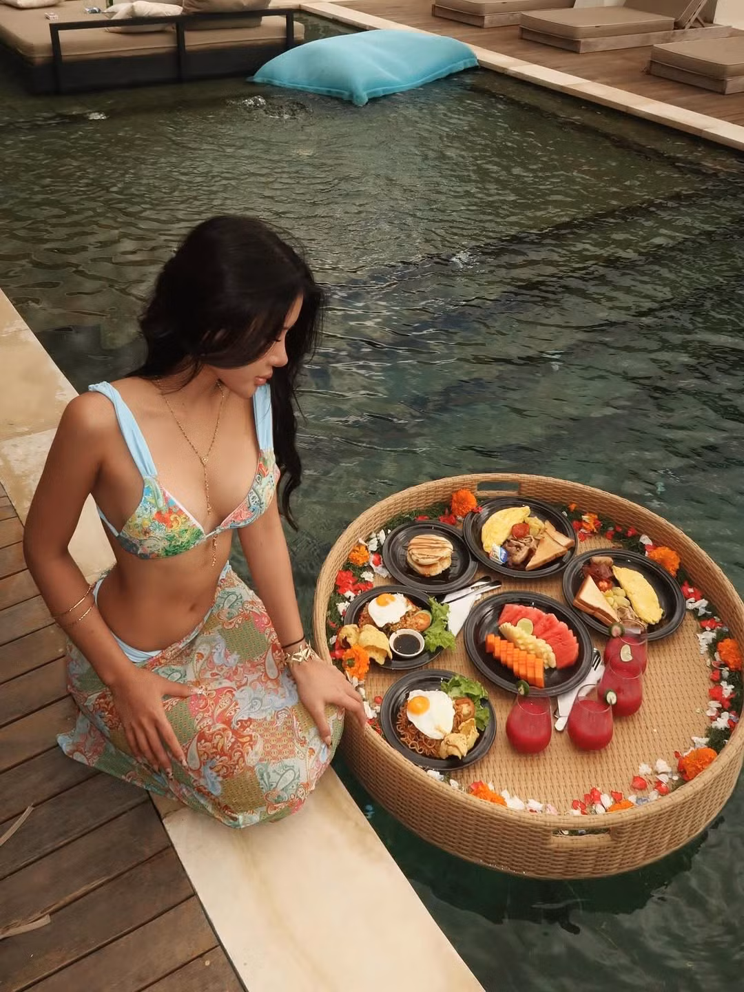 Tuy nhiên, chính sự quyến rũ trong hình ảnh mà Xuân Ca hướng đến khiến cô gặp không ít các bình luận tiêu cực trên mạng xã hội. (Ảnh: Instagram @xun.ca_)