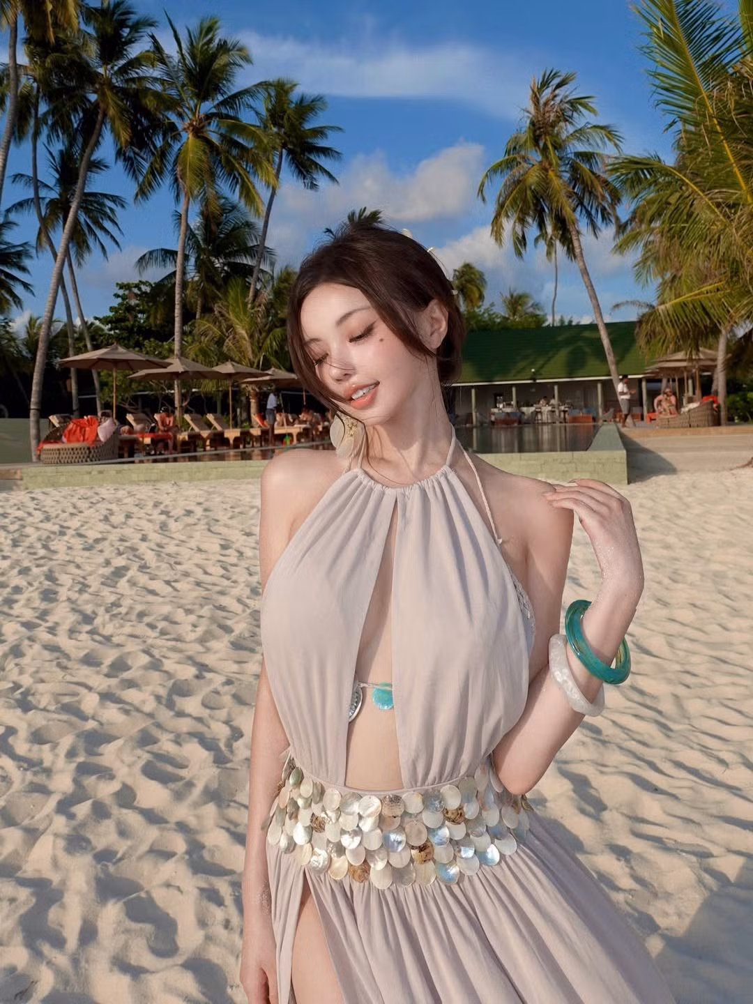 Trong các bức ảnh chụp cận mặt, đường nét thanh tú và đôi mắt to tròn của cô nàng tiếp tục khẳng định đẳng cấp của một "visual" cực phẩm, đúng như danh xưng "người đẹp như AI" mà cộng đồng fan dành tặng cô nàng. (Ảnh: IGNV)