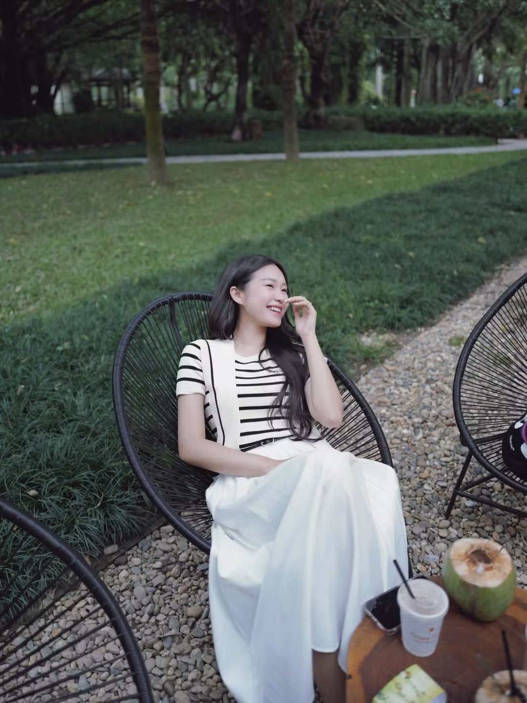 Doãn Hải My, bà xã cầu thủ Đoàn Văn Hậu, luôn là một trong những nàng WAGs nhận được nhiều sự quan tâm và yêu mến của công chúng nhờ nhan sắc ngọt ngào, học vấn tốt cùng gu thời trang tinh tế, thanh lịch. (Ảnh: IGNV)
