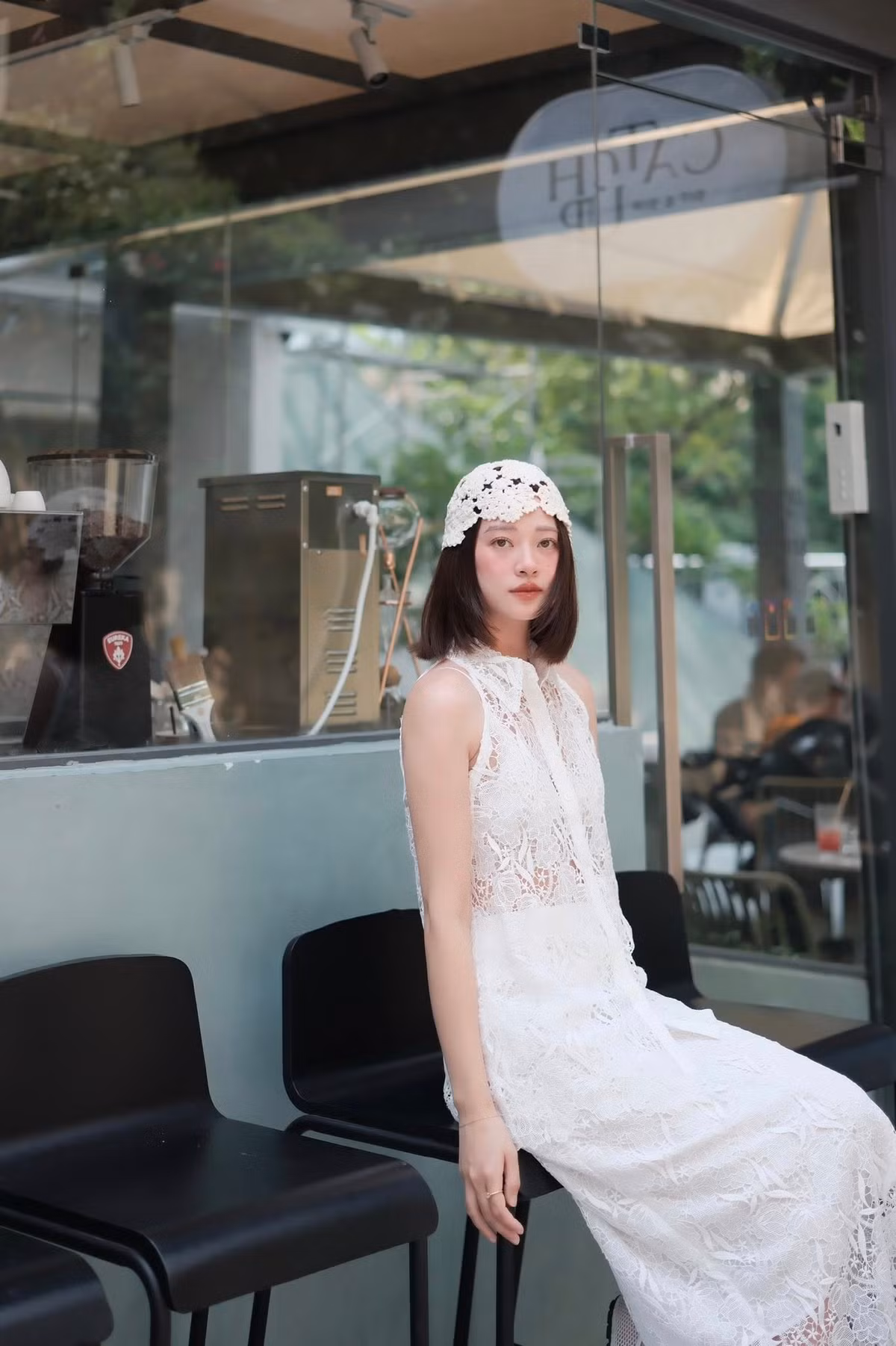 Trương Hoàng Mai Anh từng được biết đến với hình ảnh trong sáng, năng động khi mới bước vào nghề mẫu. Sau nhiều năm hoạt động, cô đã tích lũy được kinh nghiệm và tự tin hơn trong việc thể hiện bản thân. (Ảnh: FBNV)