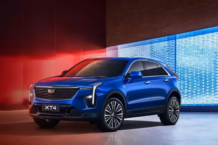 Dù General Motors (GM) đã chính thức ngừng bán Cadillac XT4 tại thị trường Mỹ từ tháng 1 nhưng mẫu SUV cỡ nhỏ sang trọng này vẫn "sống khỏe" ở Trung Quốc. Thậm chí, xe còn mới được bổ sung phiên bản nâng cấp tại thị trường tỷ dân. Điều đáng chú ý là mức giá quá rẻ của mẫu xe này so với thị trường Mỹ.