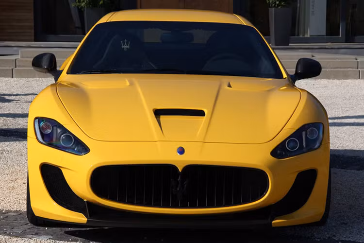 Maserati GranTurismo độ lên phiên bản MC Stradale đang được rao bán trang bị khối động cơ V8, dung tích 4,2 lít, sản sinh công suất tối đa 405 mã lực và mô-men xoắn cực đại 460 Nm.