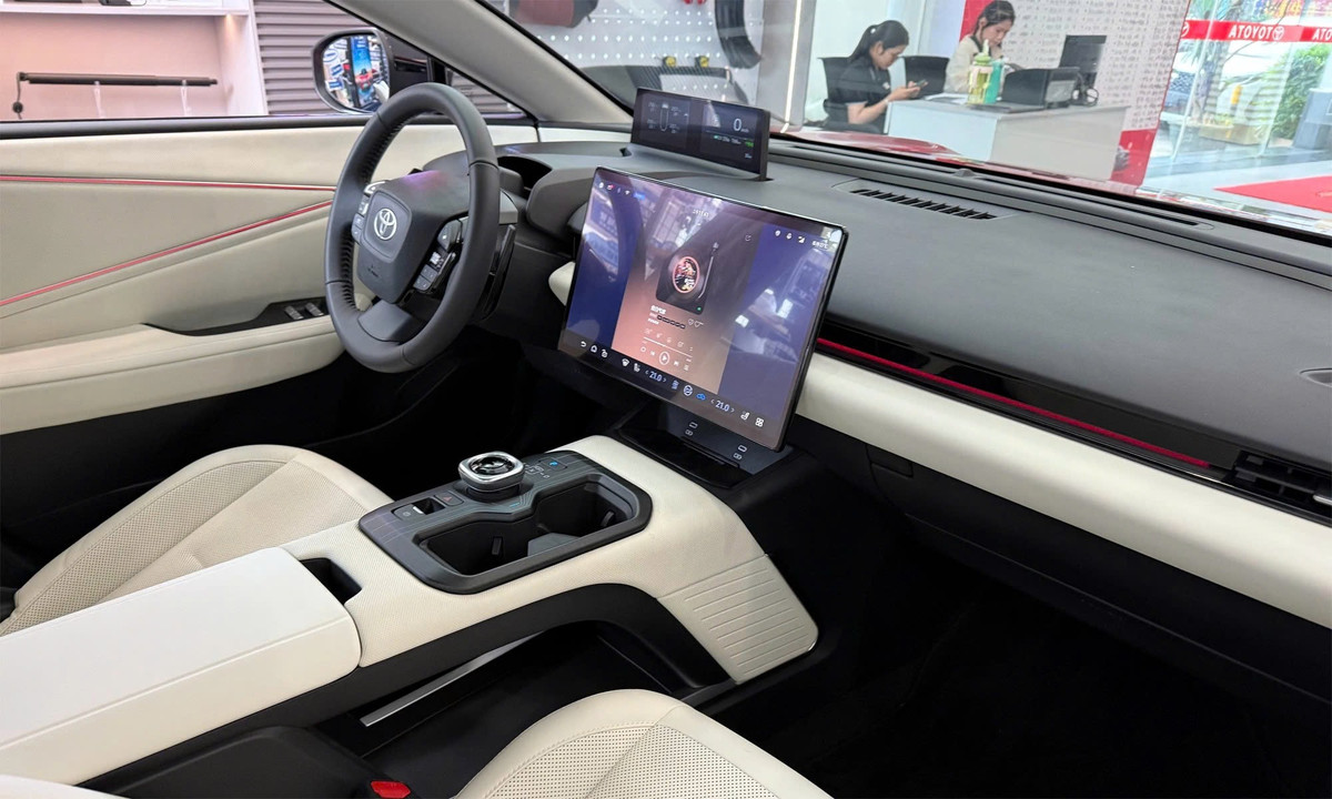 Toàn bộ dòng bZ5 đều sử dụng pin Blade nổi tiếng về độ an toàn của BYD và mô-tơ điện đặt phía trước công suất lên tới 268 mã lực, do FinDreams, công ty con của BYD, phát triển.