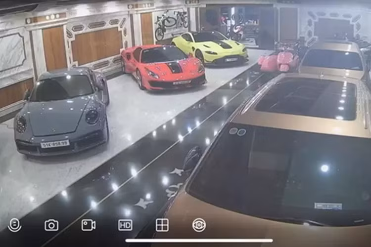 Koenigsegg Regera có khả năng tăng tốc từ vị trí xuất phát lên 100 km/h trong thời gian 2,8 giây trước khi đạt vận tốc tối đa 400 km/h.