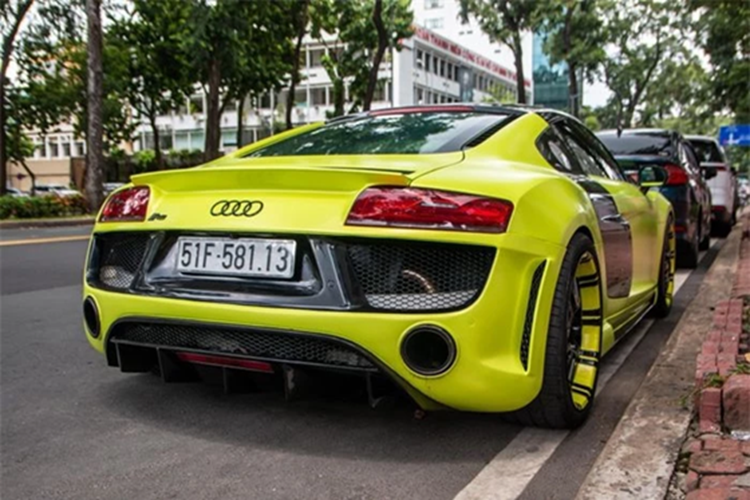 Siêu xe Audi R8 này không được độ lại động cơ, nguyên bản, "trái tim" của siêu xe này sử dụng động cơ V8, dung tích 4,2 lít, sản sinh công suất tối đa 420 mã lực tại vòng tua máy 7.800 vòng/phút và mô-men xoắn cực đại 430 Nm tại vòng tua 4.500-6.000 vòng/phút.