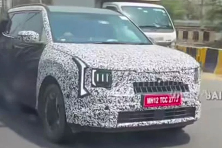 Đây có thể là tín hiệu cho thấy Kia đang hướng tới việc thống nhất ngôn ngữ thiết kế trên toàn dải sản phẩm, đồng thời nâng tầm hình ảnh cho Seltos - mẫu SUV từng rất thành công tại nhiều thị trường châu Á, trong đó có Việt Nam.