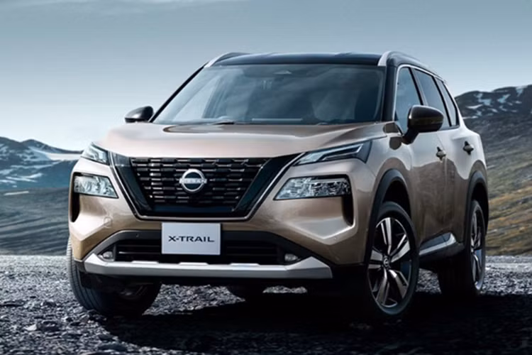 Hai mô-tơ điện sẽ đảm nhận toàn bộ nhiệm vụ truyền động, tạo thành hệ thống dẫn động bốn bánh toàn thời gian (e-4ORCE): mô-tơ trước mã BM46 cho công suất 203 mã lực, mô-men xoắn 330 Nm; mô-tơ sau MM48 cho 135 mã lực, mô-men xoắn 195 Nm.