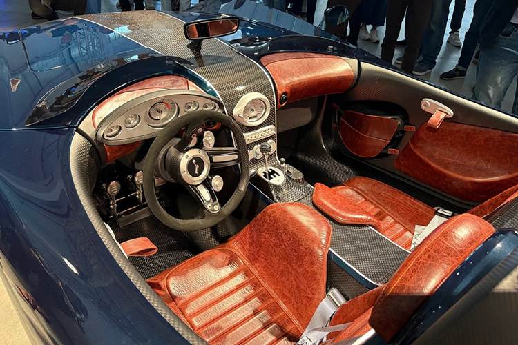 Automobili Mignatta không nhắc đến công suất và mô-men xoắn của chiếc xe này, thay vào đó hãng cho biết động cơ được tinh chỉnh bởi Italtecnica Engineering - đơn vị từng hợp tác với Podium Advanced Technologies phát triển động cơ V8 5.0 lít cho Nardone 928, một bản restomod ấn tượng.