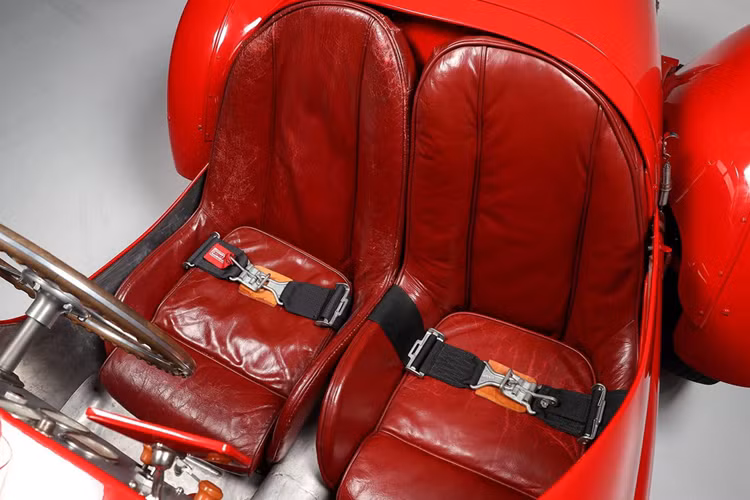 Mặc dù từng nhận được lời đề nghị mua lại xe với giá 20.000 bảng Anh (704,9 triệu VNĐ, theo tỷ giá hiện tại) năm 1971, Clark vẫn quyết giữ chiếc xe cho đến năm 2015, trước khi chuyển nhượng cho một nhà sưu tập Ferrari nổi tiếng khác.