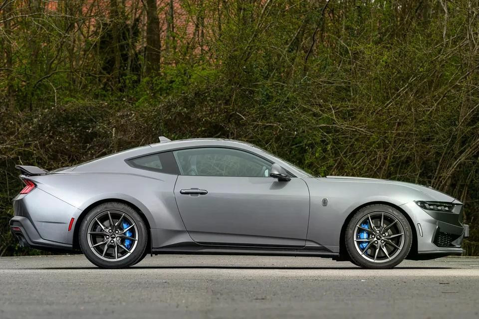 Ngoài ra, có thông tin cho rằng tên gọi của chiếc xe đến từ Giám đốc Nghiên cứu Thị trường Robert J. Eggert, khi ông được vợ tặng cuốn tiểu thuyết The Mustangs của nhà văn J. Frank Dobie.