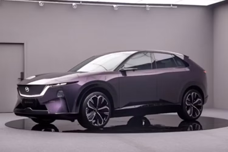 Thông tin chi tiết về phiên bản thuần điện hoàn toàn chưa được công bố, nhưng các số liệu ban đầu cho thấy xe sẽ có tầm hoạt động cạnh tranh. Về kích thước, EZ-60 dài 4.850 mm, rộng 1.935 mm, cao 1.620 mm, với trục cơ sở 2.902 mm.