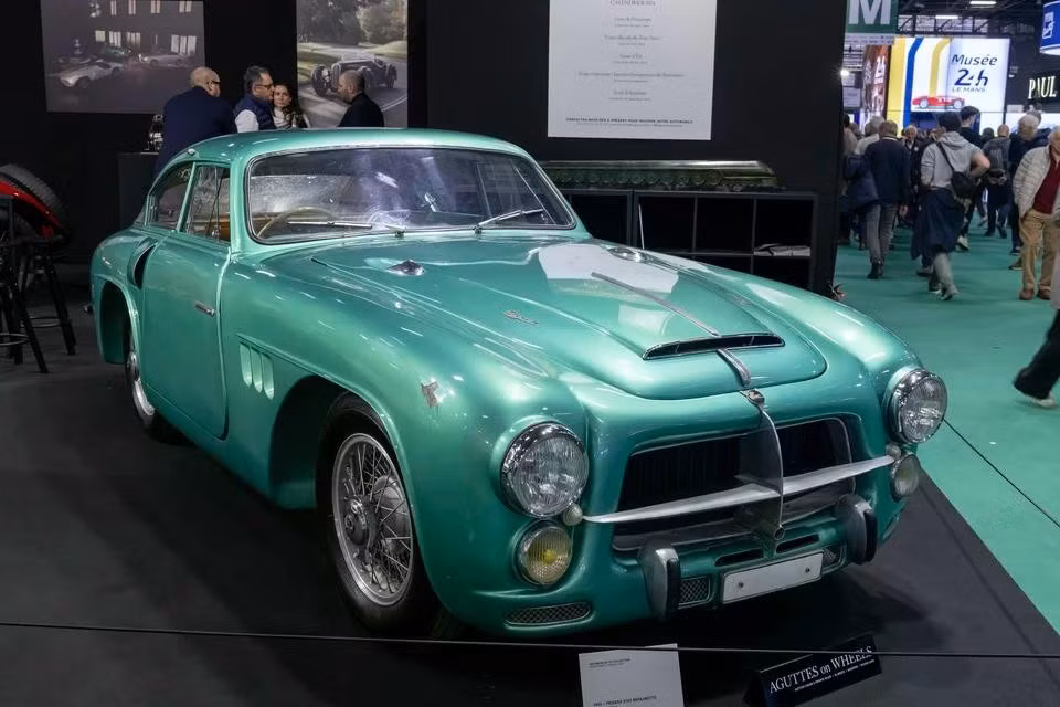 Pegaso là thương hiệu xe đến từ Tây Ban Nha, ra mắt từ năm 1946. Tên gọi của hãng cũng lấy từ sinh vật thần thoại Pegasus. Vào năm 1990, hãng sáp nhập vào tập đoàn Iveco và chiếc Pegaso cuối cùng rời dây chuyền vào năm 1994.