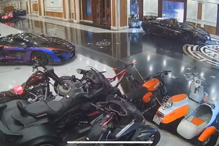 Những hình ảnh do đại gia Hoàng Kim Khánh đăng tải cho thấy hai siêu phẩm là Koenigsegg Regera và siêu xe McLaren Senna có xuất hiện, hứa hẹn sẽ mang đến đại tiệc xe mãn nhãn nhất từ trước đến nay.