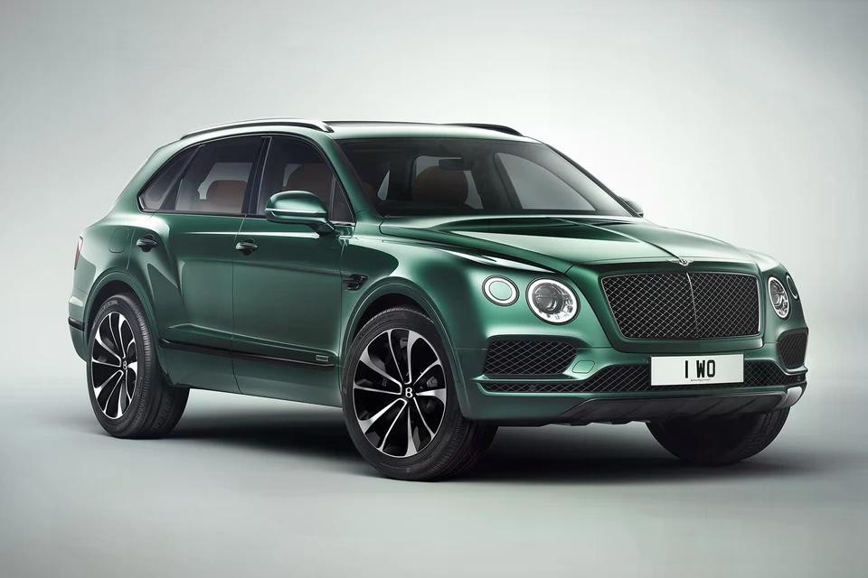 Vào năm 2018, Bentley đã giới thiệu chiếc Bentayga by Mulliner The Jockey Club tại lễ hội cưỡi ngựa Cheltenham Festival nhằm tri ân môn thể thao quý tộc này.