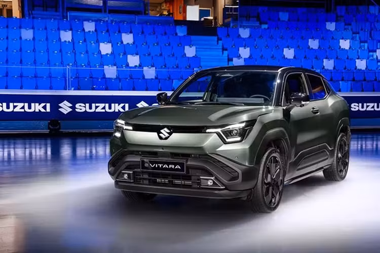 Dù sao thì mẫu xe này cũng được đưa về Thái Lan với mục đích làm hình ảnh cho thương hiệu nên hãng sẽ không đặt nặng về mặt doanh số như người anh em Suzuki Fronx sắp ra mắt vào tháng 9 năm nay.