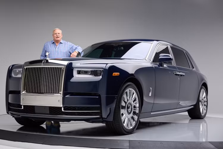 Tuy nhiên, thay vì mở rộng sản xuất để đáp ứng nhu cầu, Rolls-Royce vẫn kiên định giữ sản lượng ở mức ổn định, nhằm bảo toàn giá trị độc quyền của thương hiệu.