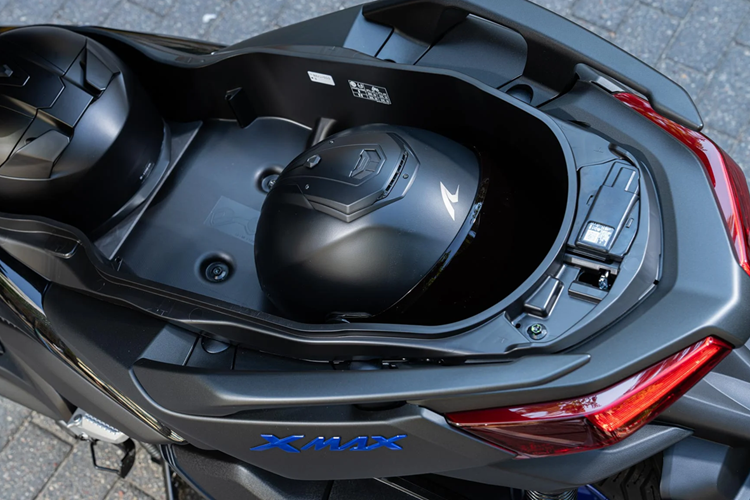 Động cơ cho công suất tối đa 28 mã lực cùng mô-men xoắn cực đại 29 Nm. Khối động cơ này đã được tinh chỉnh để đạt tiêu chuẩn khí thải Euro 5+, góp phần giảm phát thải ra môi trường mà vẫn đảm bảo hiệu năng. Theo công bố của Yamaha, mức tiêu thụ nhiên liệu của xe ở mức 3,26 lít/100 km.