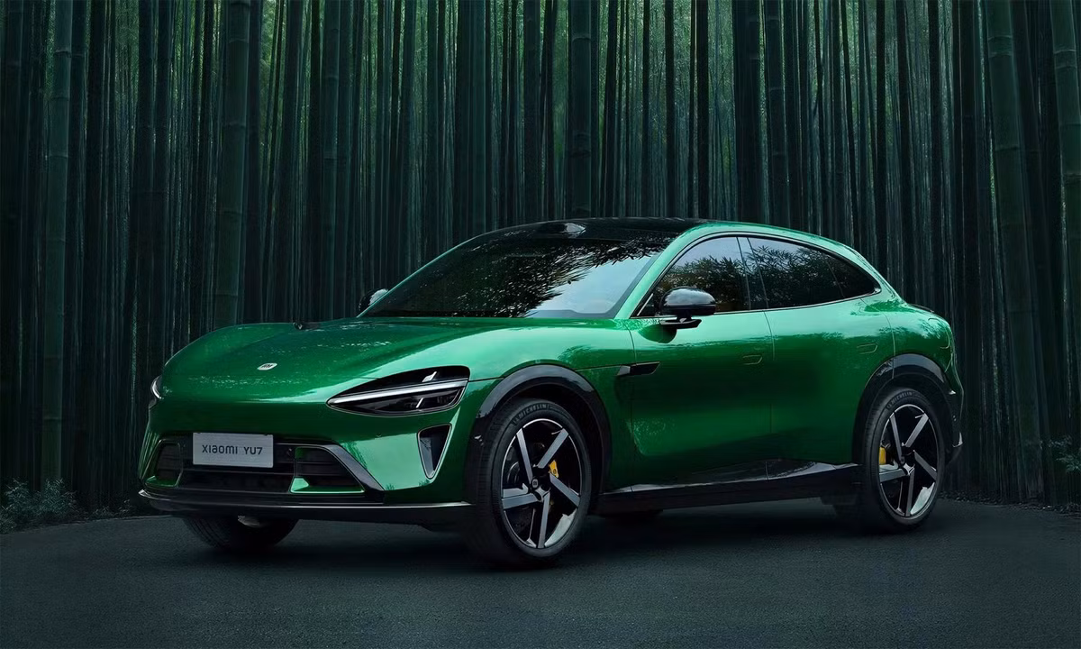 Tất cả các phiên bản đều sử dụng kiến trúc điện 800V, trang bị môtơ điện V6S phát triển nội bộ, cho tốc độ vòng quay tới 22.000 vòng/phút.