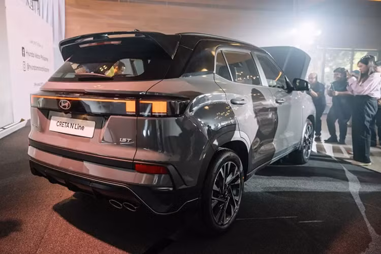 Sau Indonesia, Thái Lan và Philippines, Hyundai Creta nâng cấp dự kiến sẽ ra mắt các thị trường Đông Nam Á khác như Việt Nam. Vào hồi tháng 2 đầu năm nay, mẫu SUV cỡ B này cũng đã bị bắt gặp ở trung tâm kiểm định khí thải tại Hà Nội với phiên bản N Line mới.