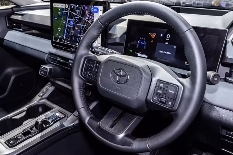 Việc sử dụng cần số điện tử và phanh tay điện tử giúp bố trí ở khu vực cụm điều khiển trung tâm trở nên tối giản hơn.