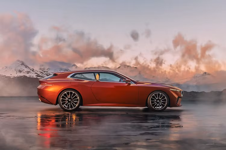 Thiết kế này thể hiện sự linh hoạt trong triết lý sáng tạo của BMW Group Design, đồng thời tôn vinh sự giao thoa giữa thẩm mỹ cổ điển và cảm hứng hiện đại. Mẫu xe concept được phủ lớp sơn “Speedtop Frozen Silver” ánh kim mờ, đi kèm bộ mâm hợp kim 21 inch thiết kế khí động học.