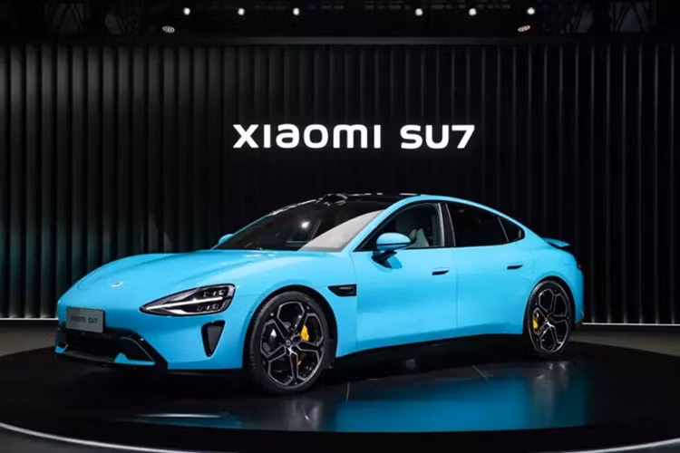 Bên cạnh kết quả kinh doanh SU7, Xiaomi cũng hé lộ về mẫu xe điện kế tiếp mang tên YU7, đang thu hút sự quan tâm lớn từ thị trường. Ông Lu tiết lộ rằng chỉ sau vài ngày công bố, số lượng người dùng để lại thông tin liên hệ về YU7 đã cao gấp 3 lần so với SU7 ở cùng giai đoạn.