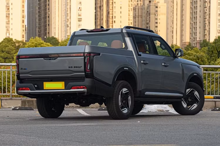 Điều đáng chú ý hơn là Nissan Frontier Pro có thể sẽ được bán tại thị trường ngoài Trung Quốc. Nếu hãng giữ được mức giá hợp lý, đây có thể là lựa chọn hấp dẫn đáng để cân nhắc trong phân khúc xe bán tải cỡ trung.