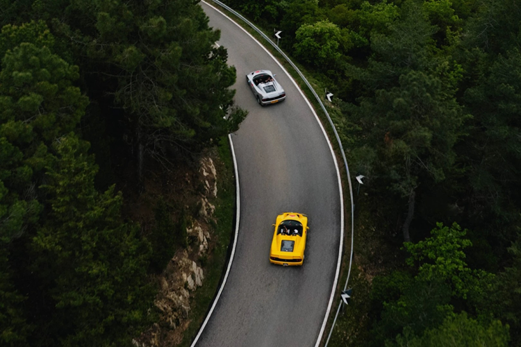 Đồng thời cũng được trải nghiệm trên đường đua Fiorano, nơi Ferrari kiểm tra các mẫu xe của mình trước khi bàn giao đến khách hàng từ năm 1972.