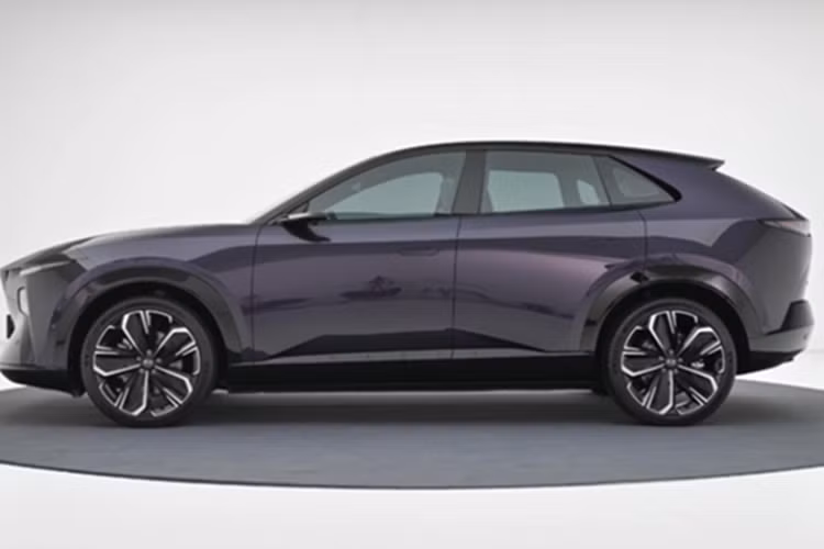 Đây được xem là chiến lược "định vị cao - giá mềm" nhằm tạo đà bứt phá cho Mazda trong cuộc cạnh tranh khốc liệt với các đối thủ nội địa như BYD, Li Auto hay Aito.